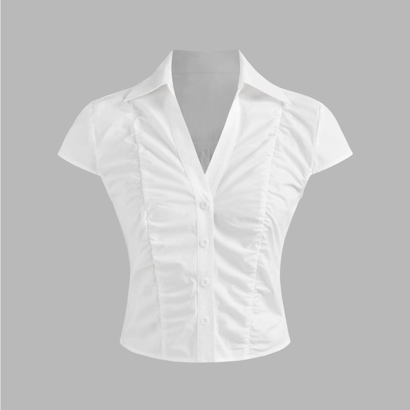 100% cotton v-neck cropped shirt - Picture 1 of 6